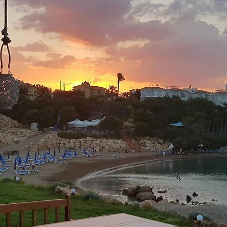 Apartments For Holidays Paralimni Eksteriør billede